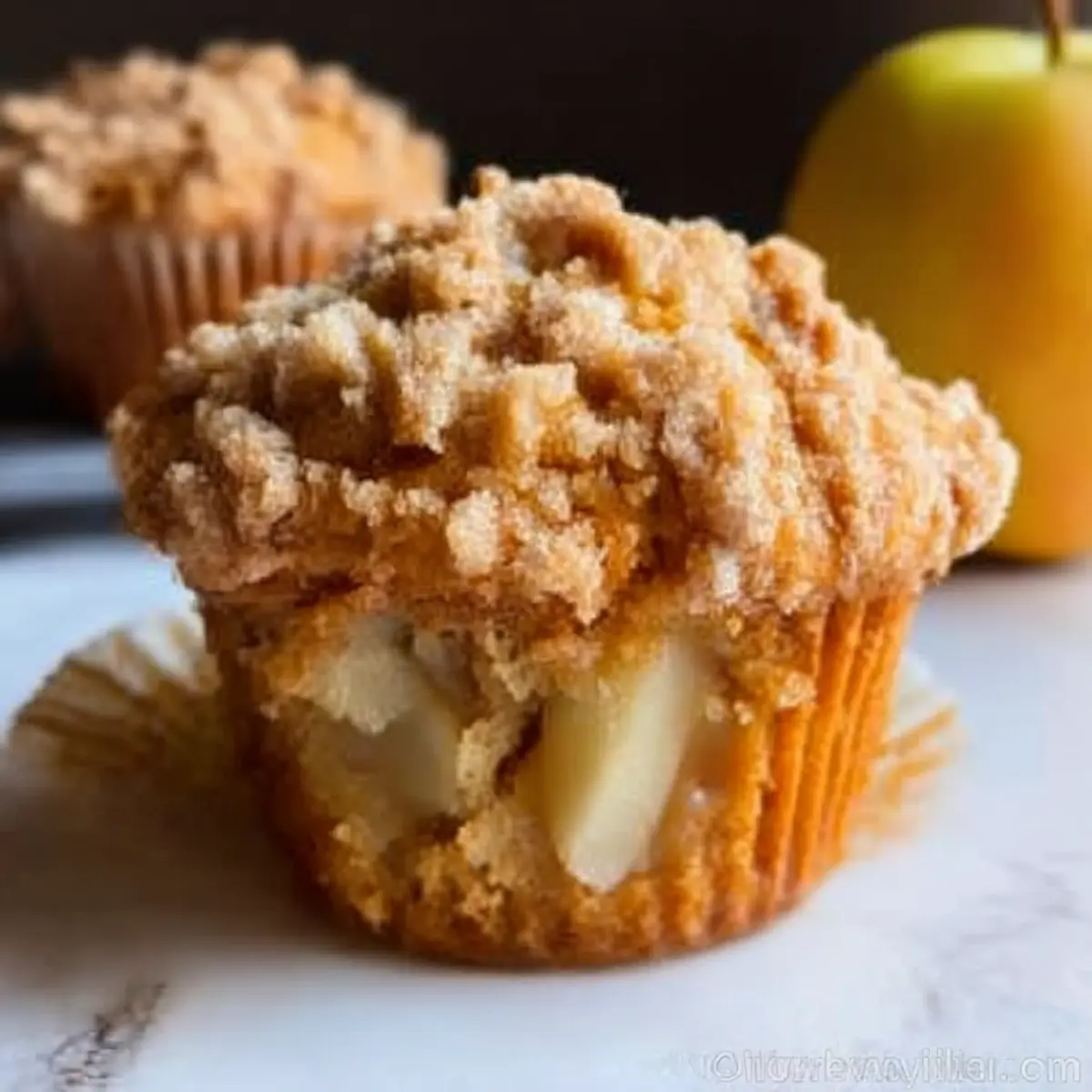 Cinnamon Apple Muffins